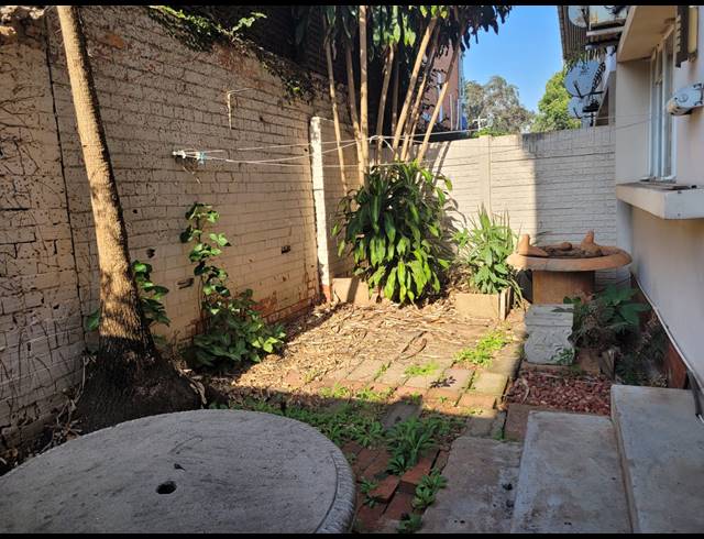 1.5 BEDROOM FLAT TO LET IN MORNINGSIDE